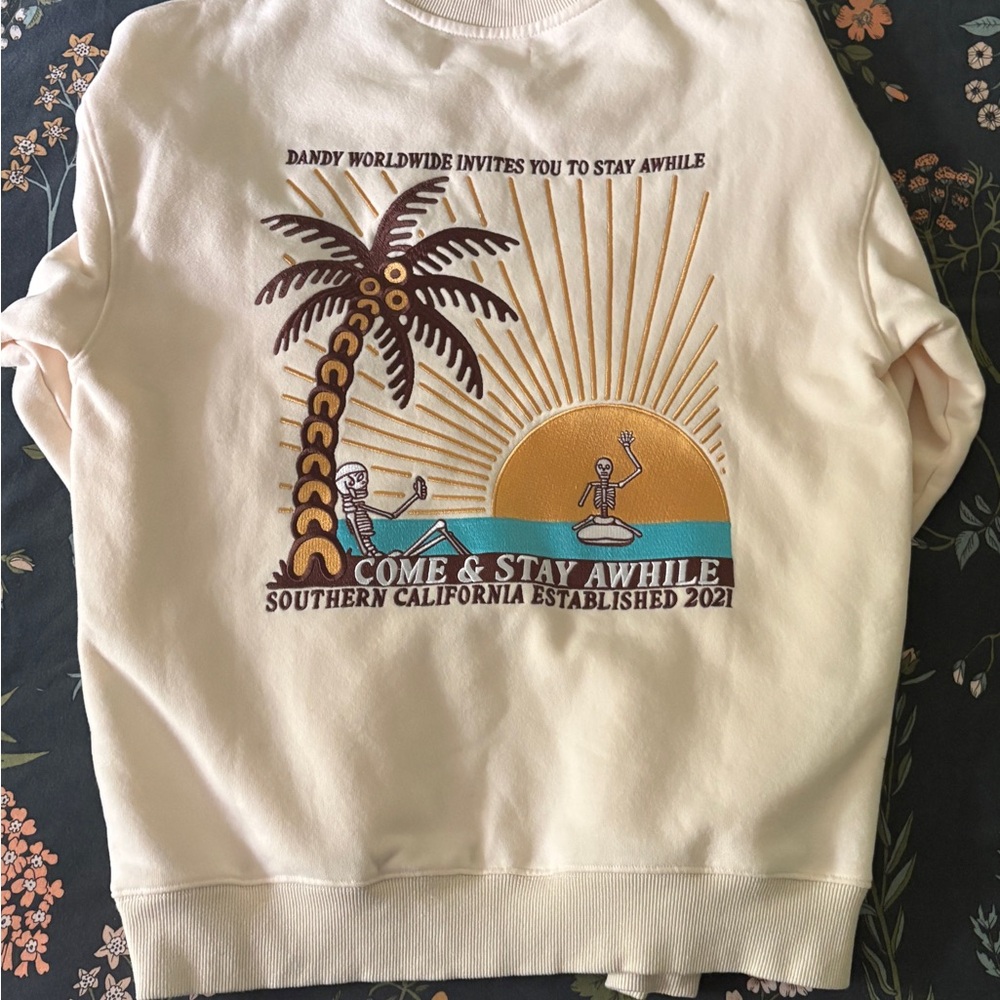 Dandy Worldwide Cream Graphic Sweatshirt with Palm Tree Design